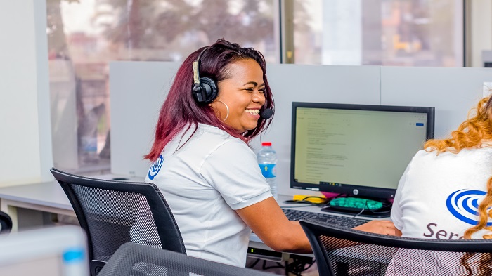 une télésecrétaire médicale travaillant chez Serenity - télésecrétariat - Serenity 