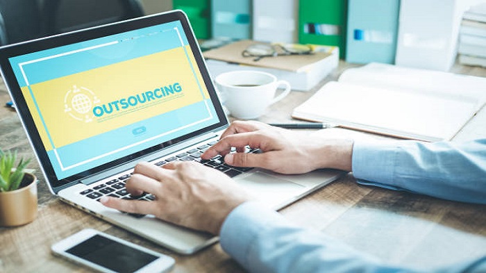 concept de l'outsourcing - externaliser le secrétariat médical - Serenity
